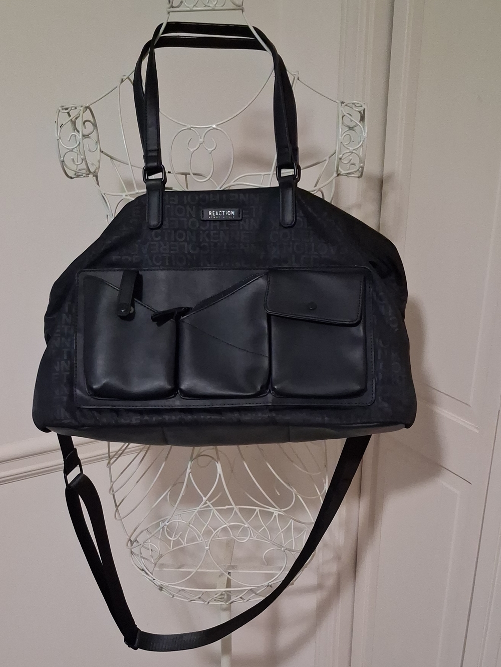 Kenneth Cole Reaction Black Logo Travel Duffel with Front Pockets